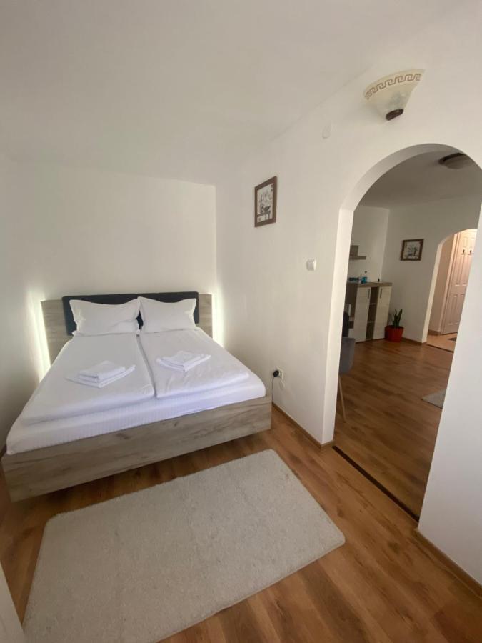 Focus Apartment Меркуря-Чук Экстерьер фото